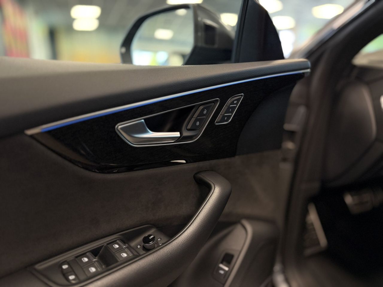 Audi Q8 | 28