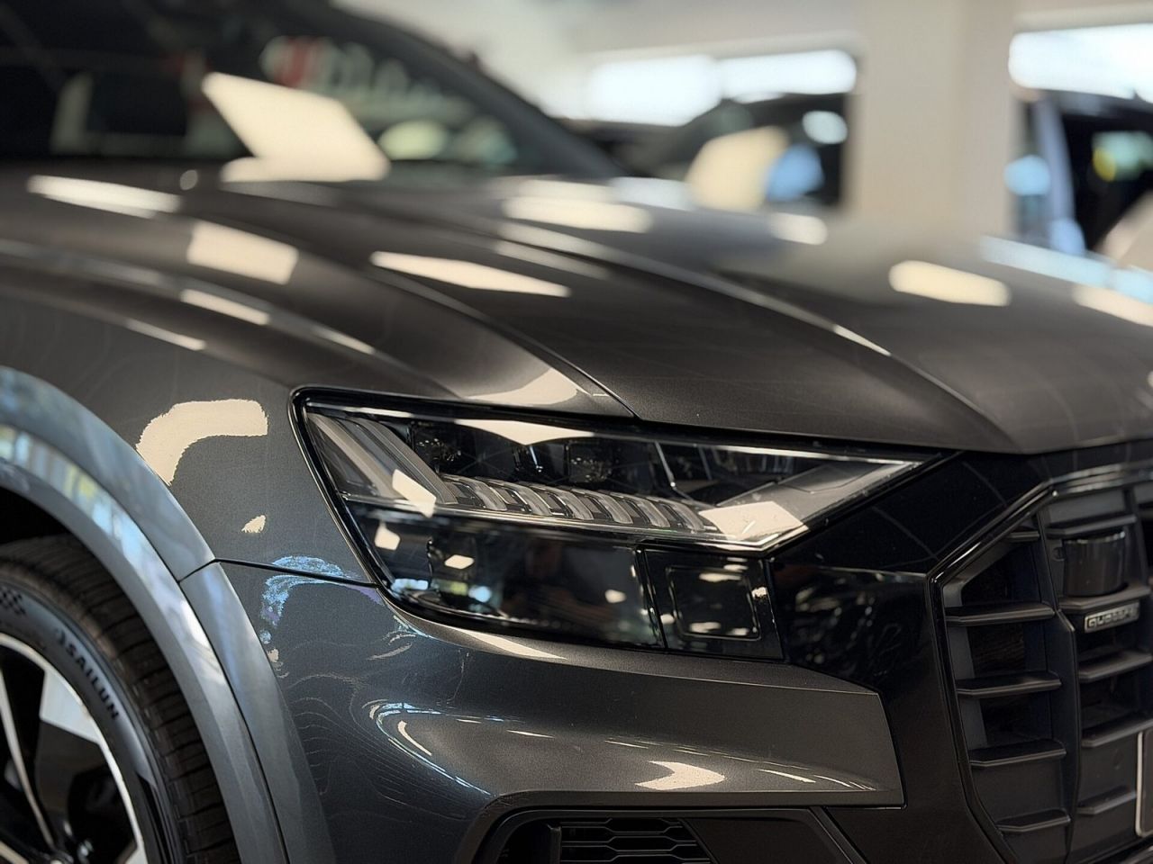 Audi Q8 | 8
