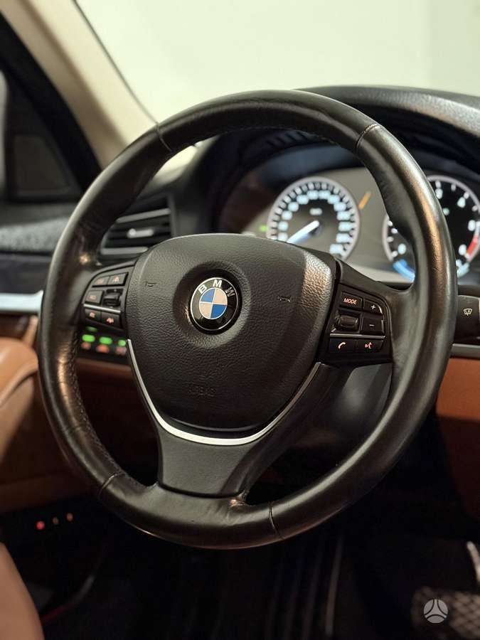 BMW 525 | 4