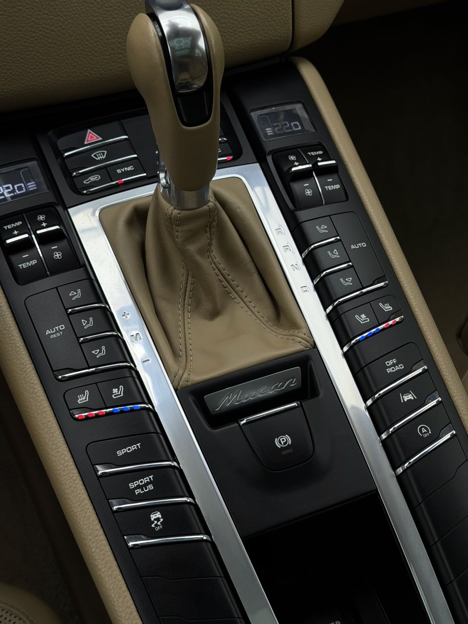 Porsche Macan | 24