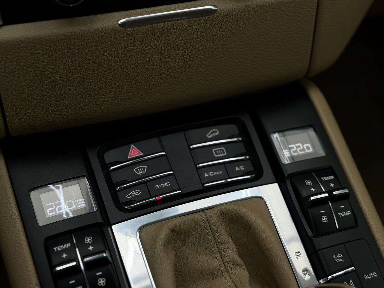 Porsche Macan | 25