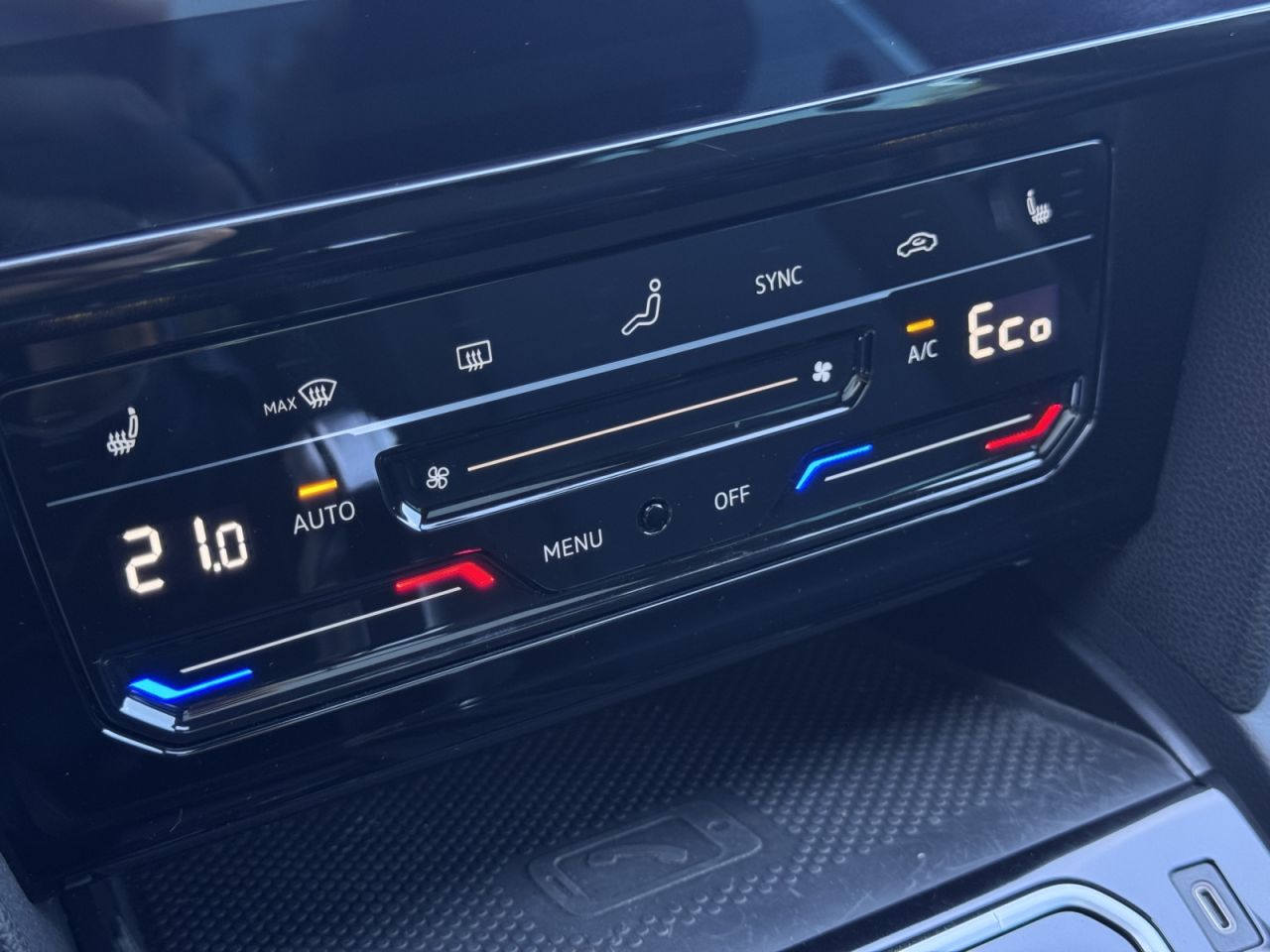 Volkswagen Passat | 24