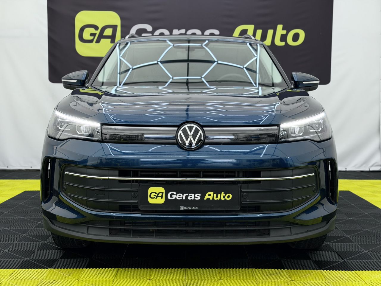 Volkswagen Tiguan | 1