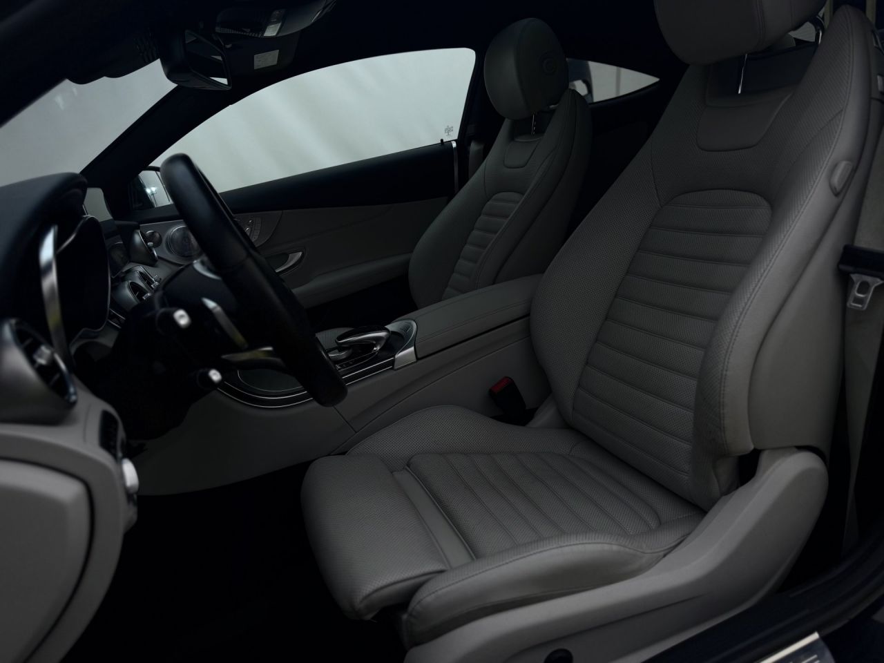 Mercedes-Benz C300 | 9