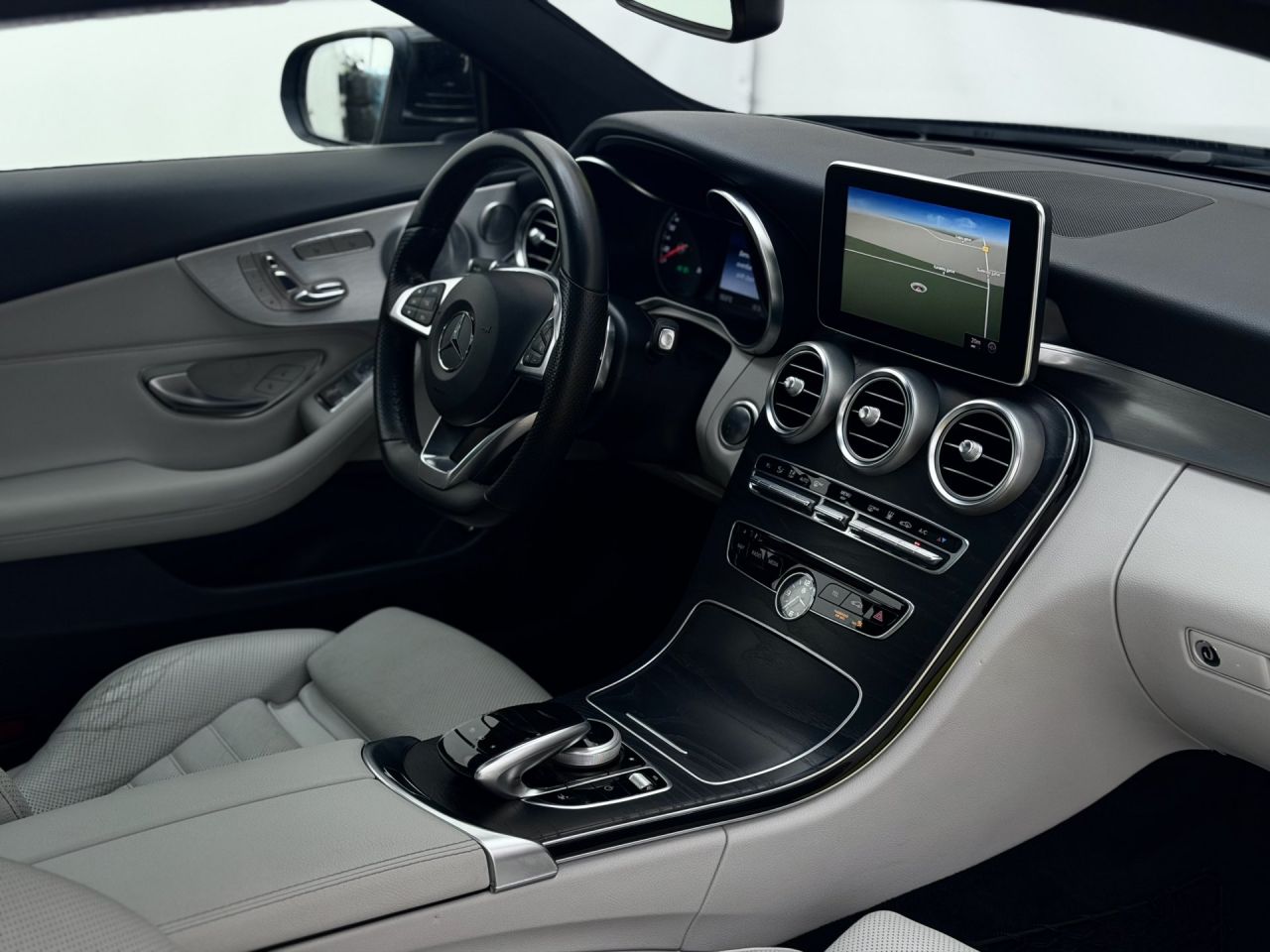 Mercedes-Benz C300 | 14