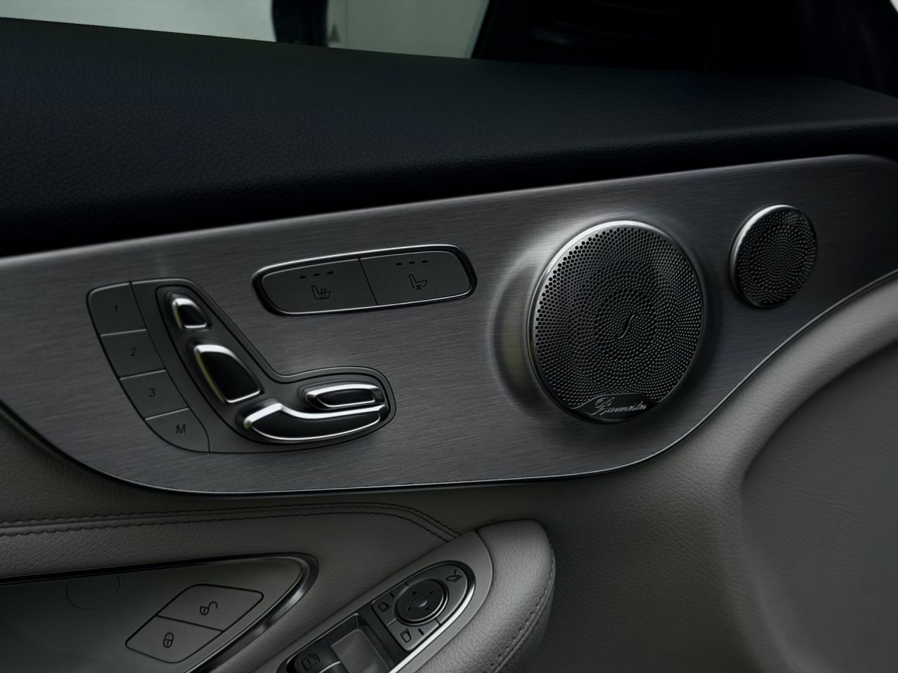 Mercedes-Benz C300 | 17