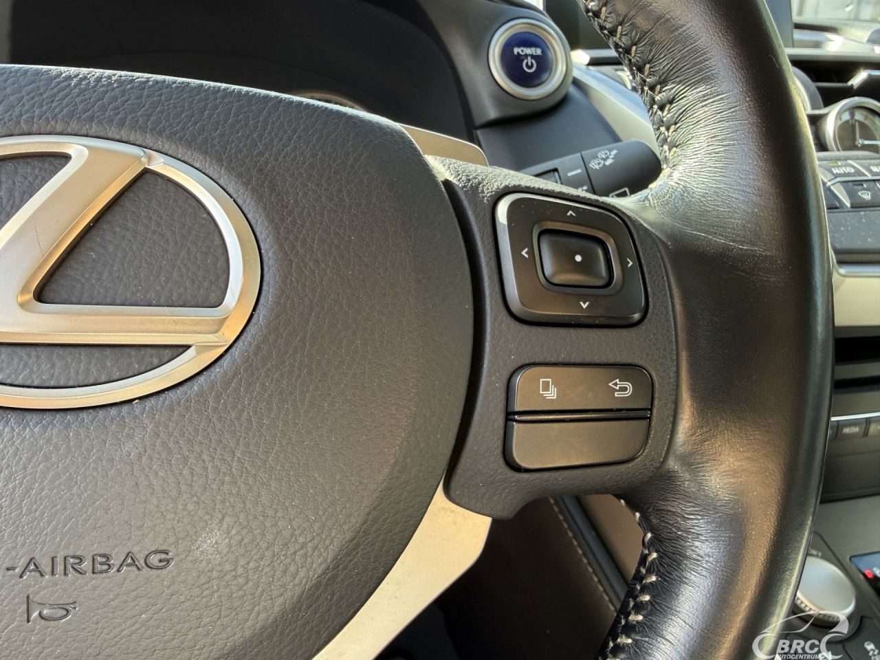 Lexus NX 300h | 19