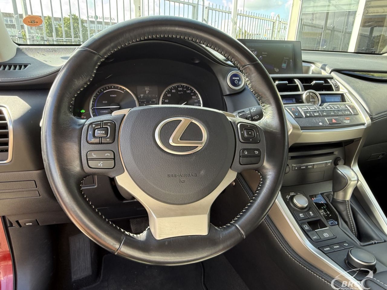 Lexus NX 300h | 16