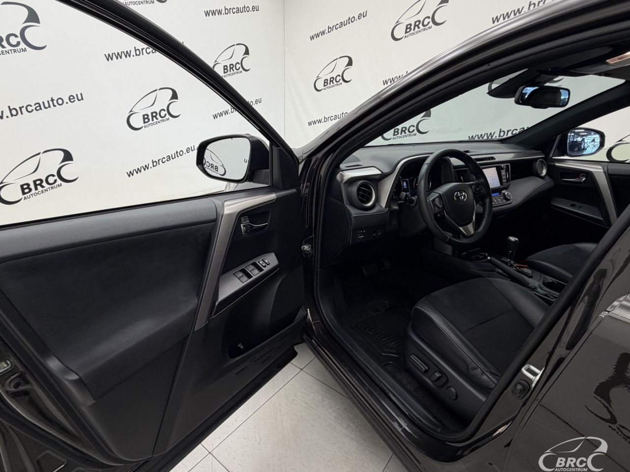 Toyota RAV4 | 17