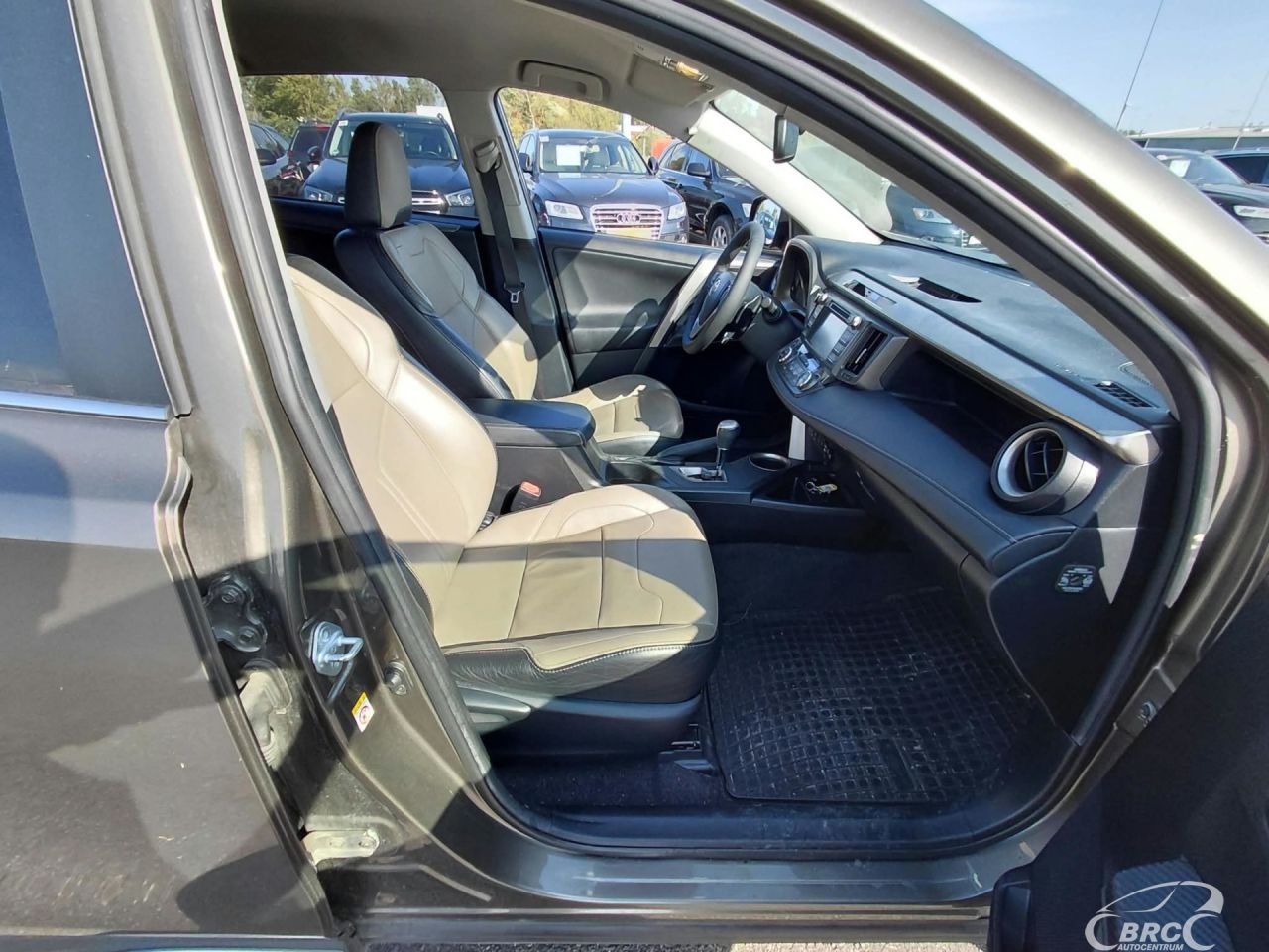 Toyota RAV4 | 11