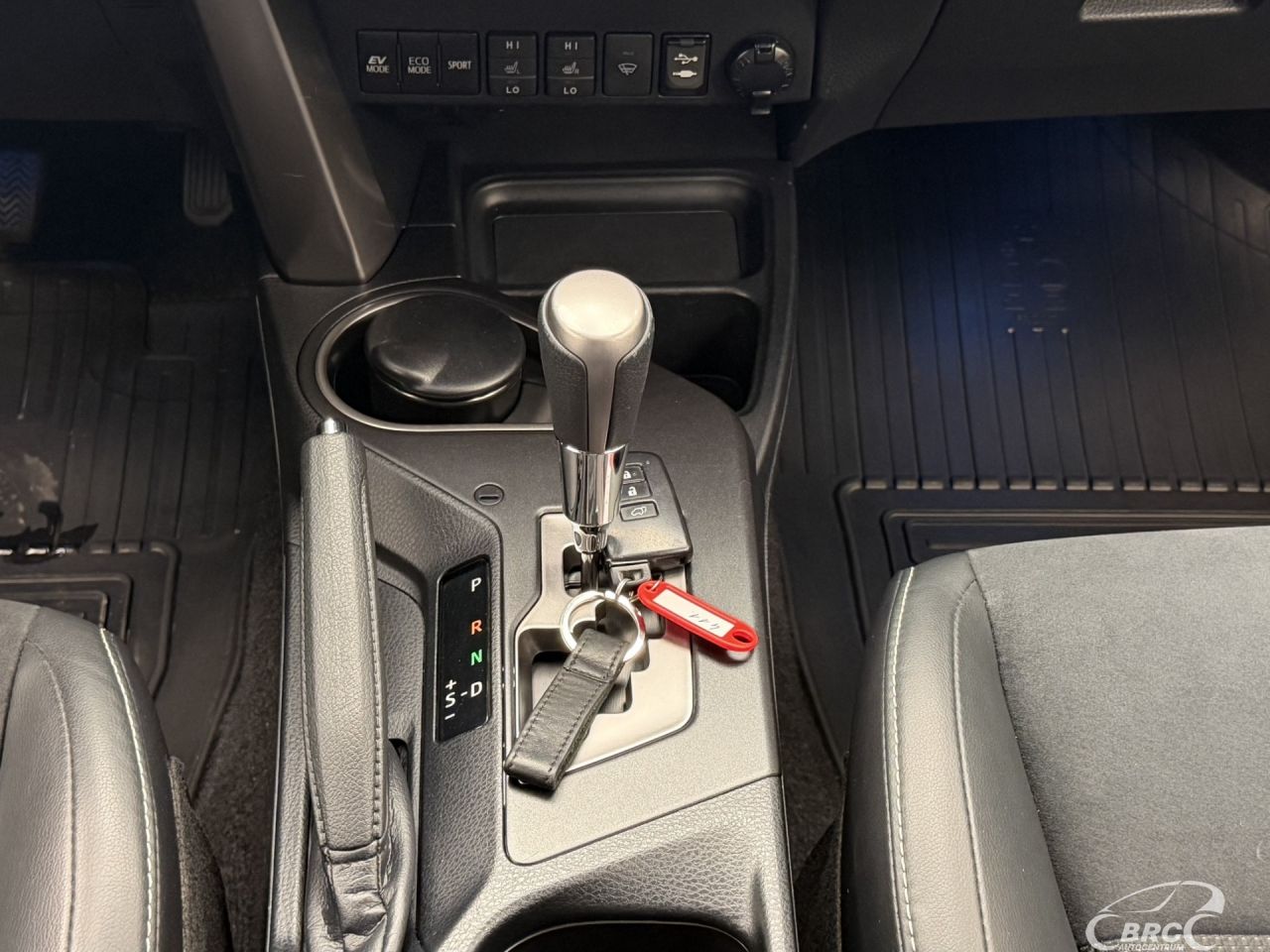 Toyota RAV4 | 16