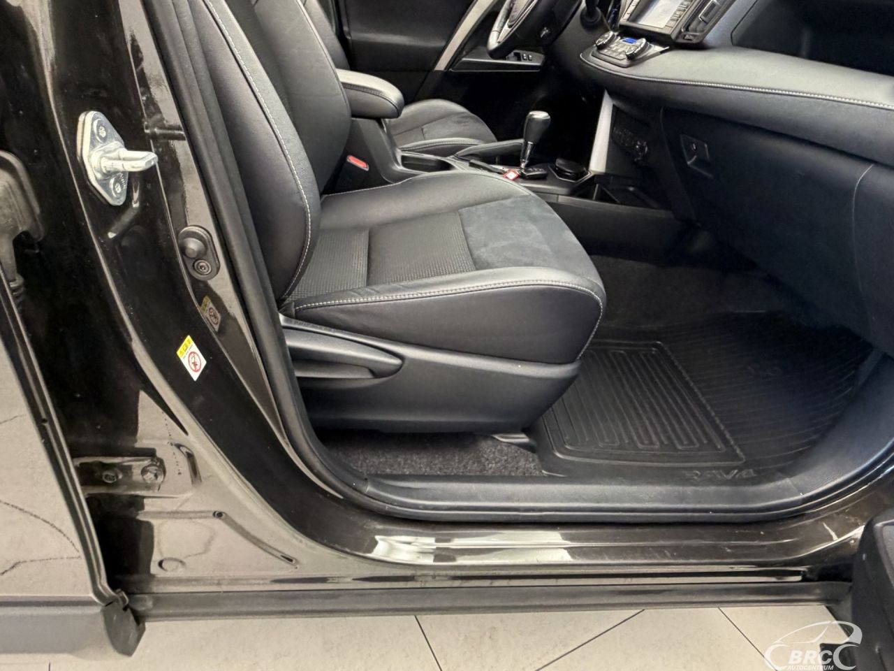 Toyota RAV4 | 5