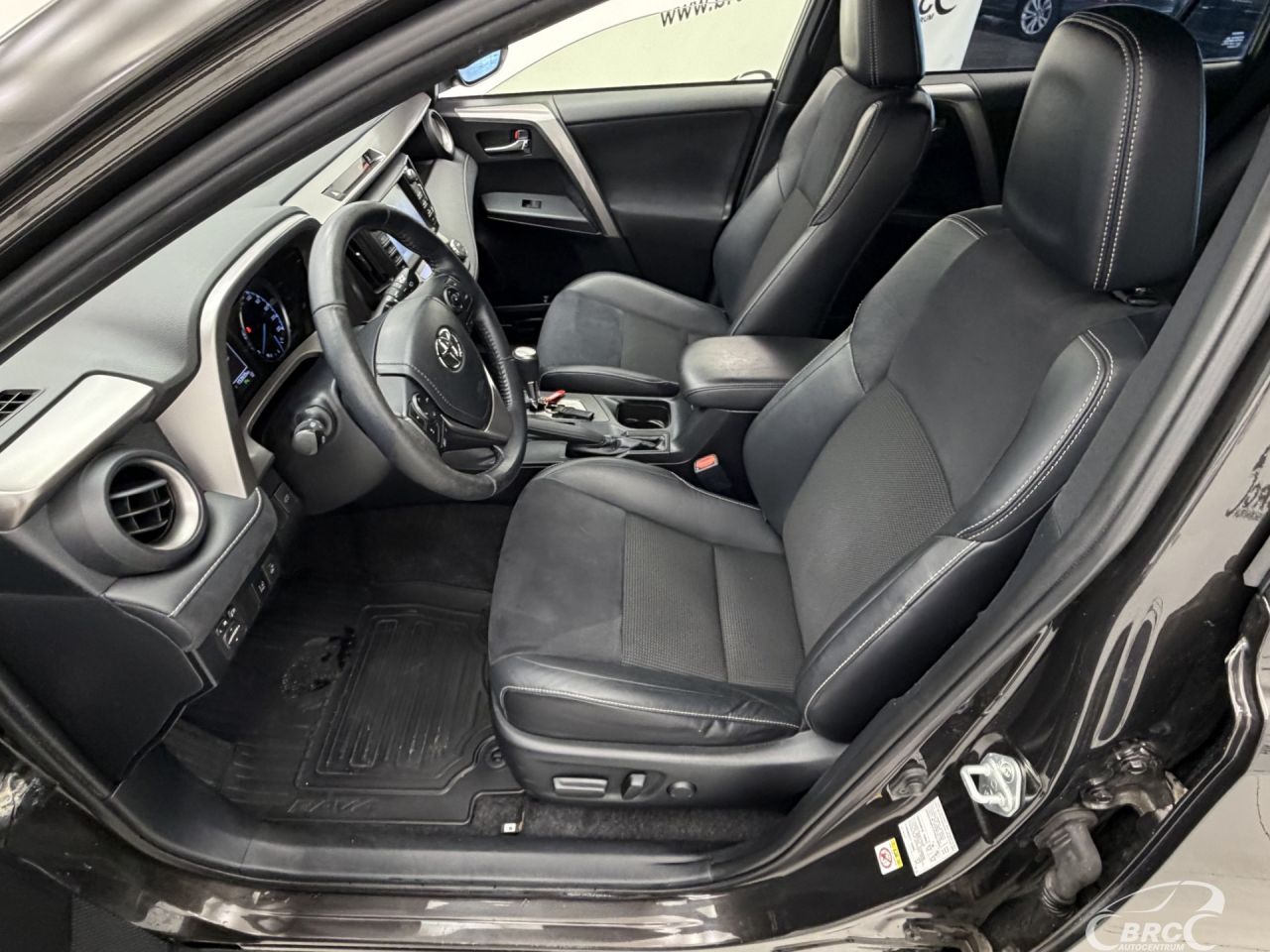 Toyota RAV4 | 19