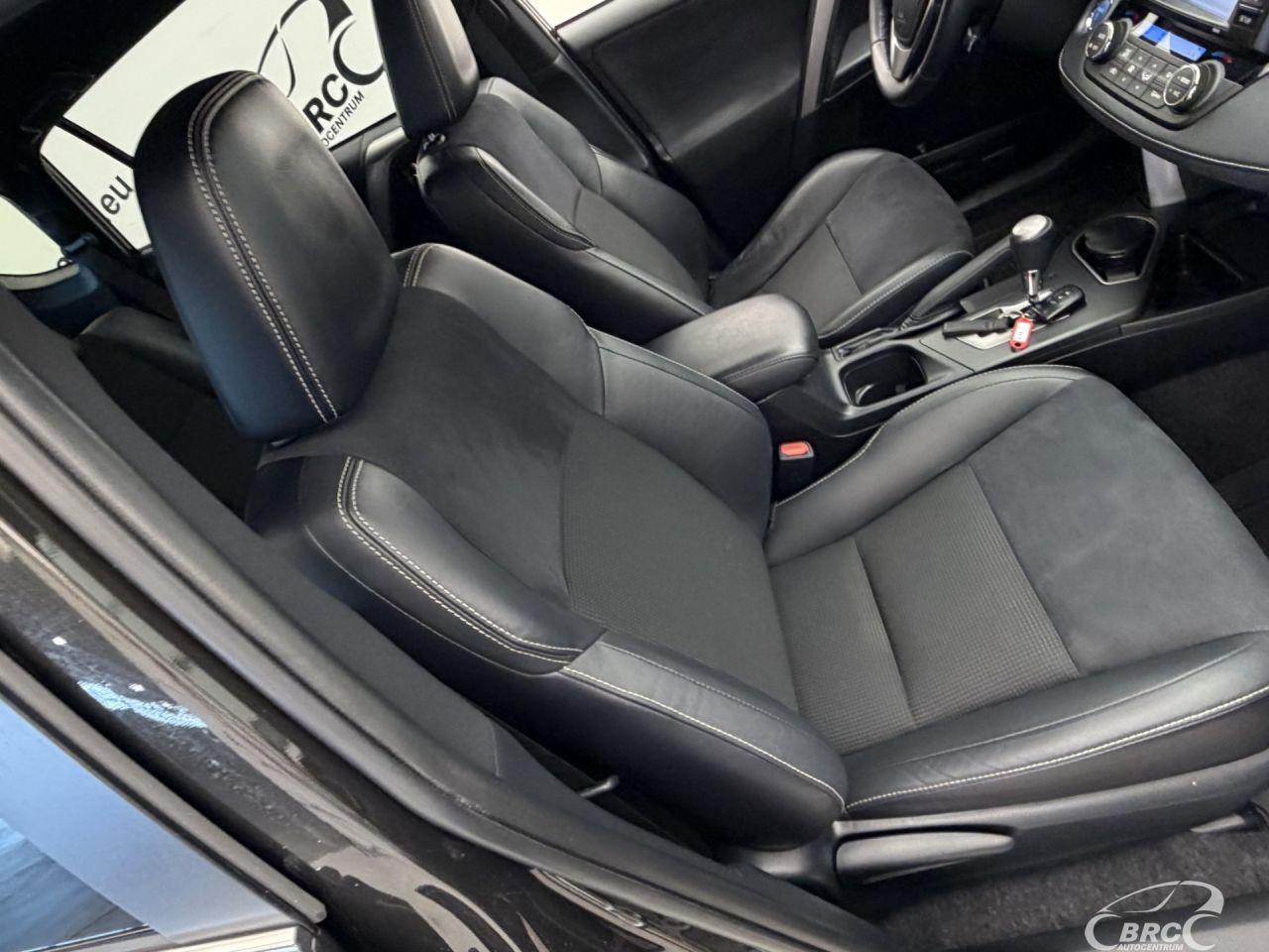 Toyota RAV4 | 4
