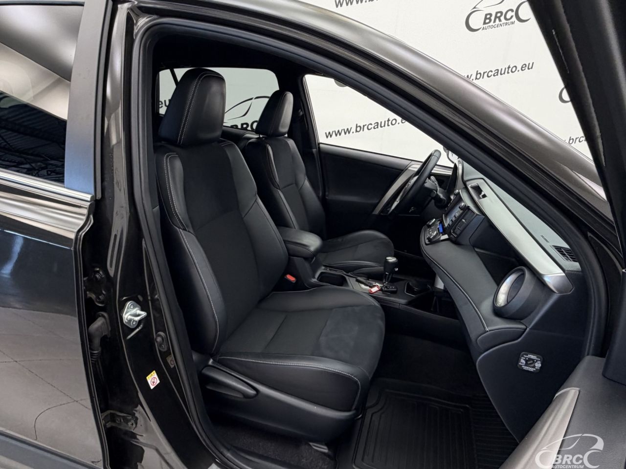 Toyota RAV4 | 6