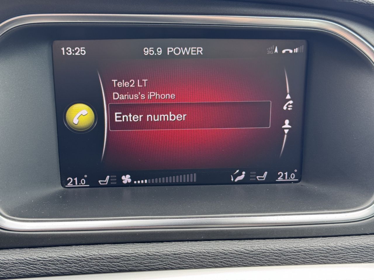 Volvo V40 | 13