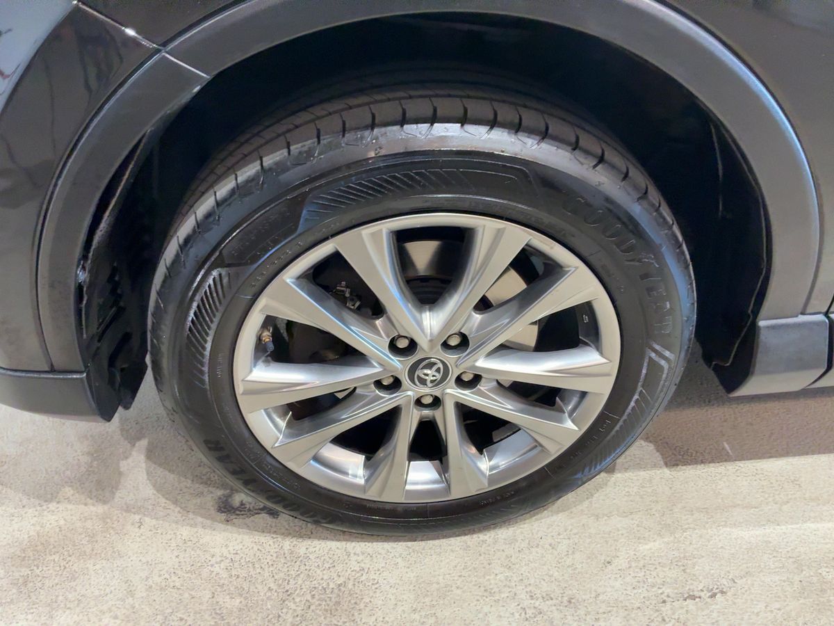 Toyota RAV4 | 13