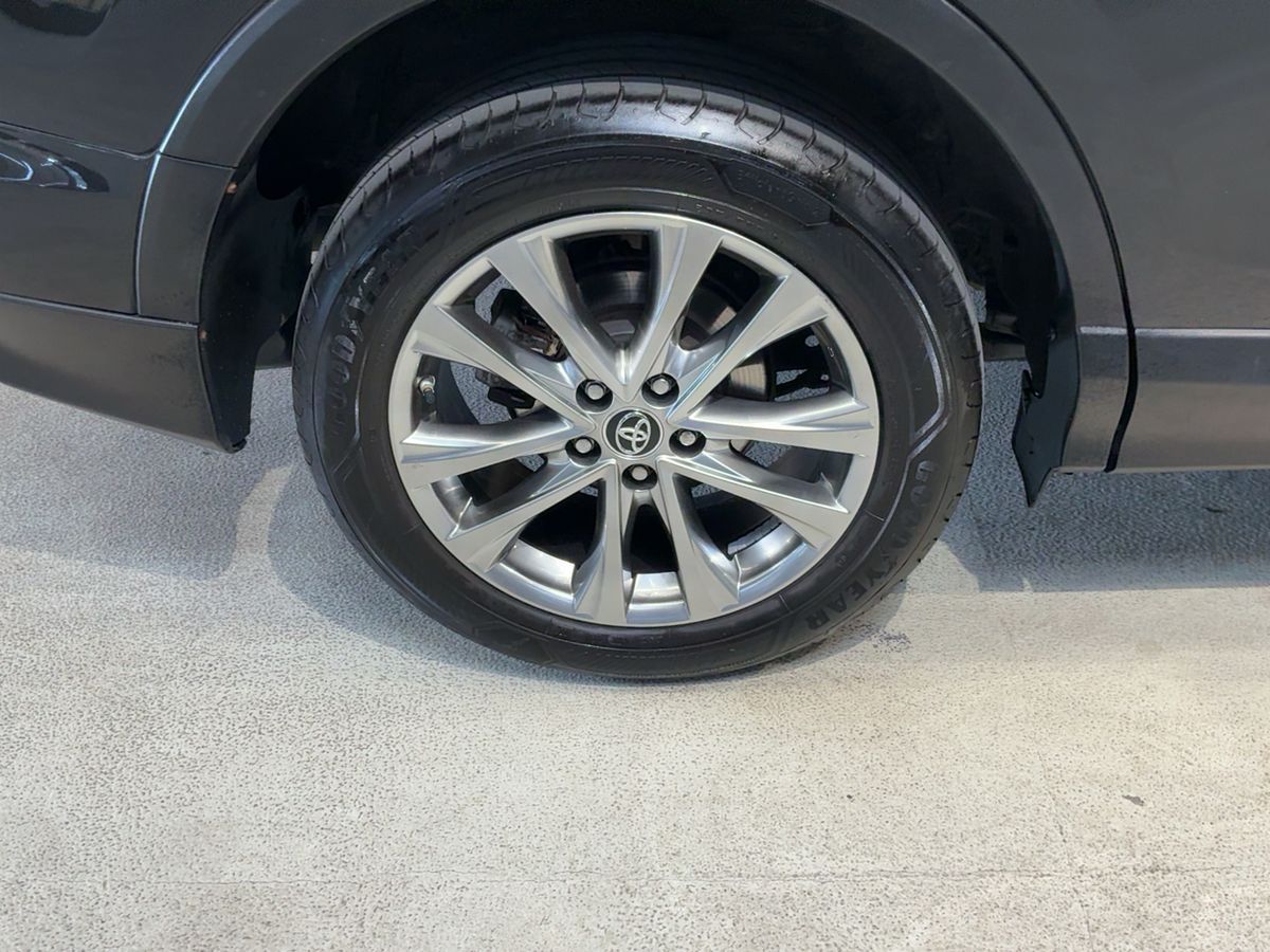 Toyota RAV4 | 14
