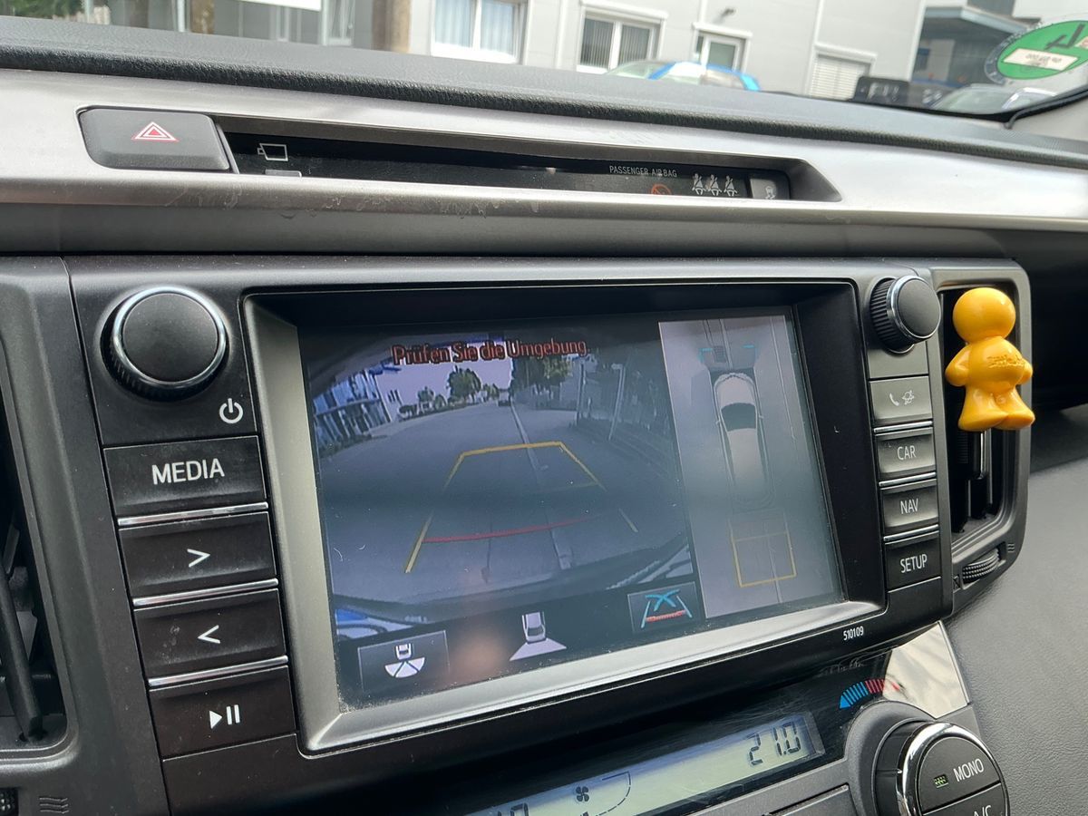 Toyota RAV4 | 9