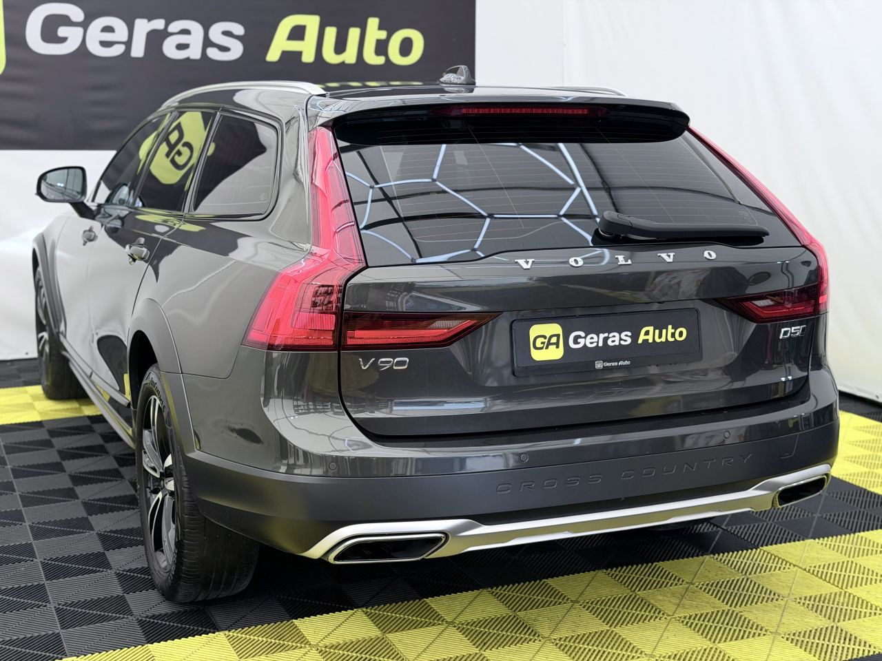 Volvo V90 | 5