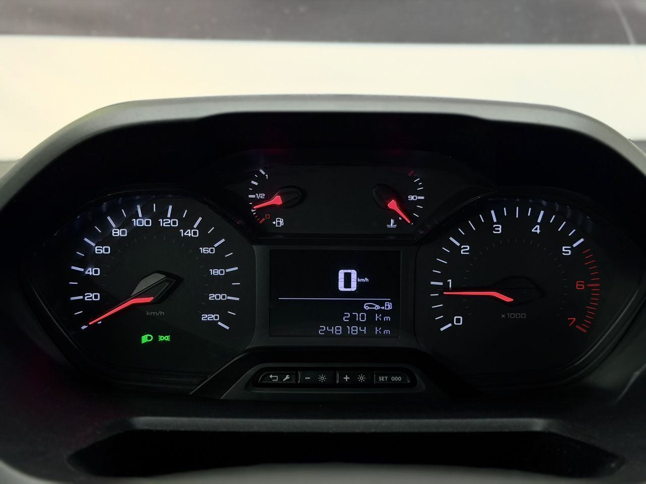 Peugeot Partner | 25