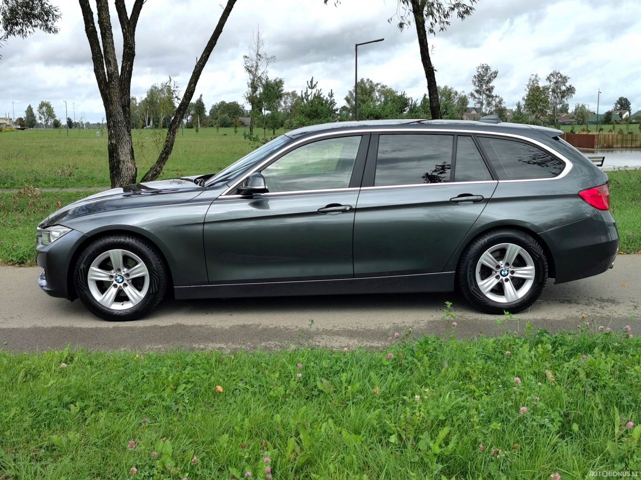 BMW 330 | 2