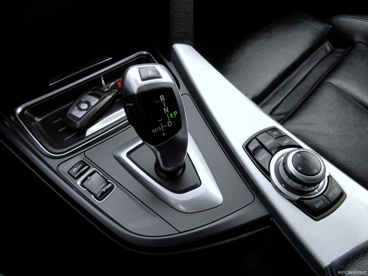 BMW 330 | 32