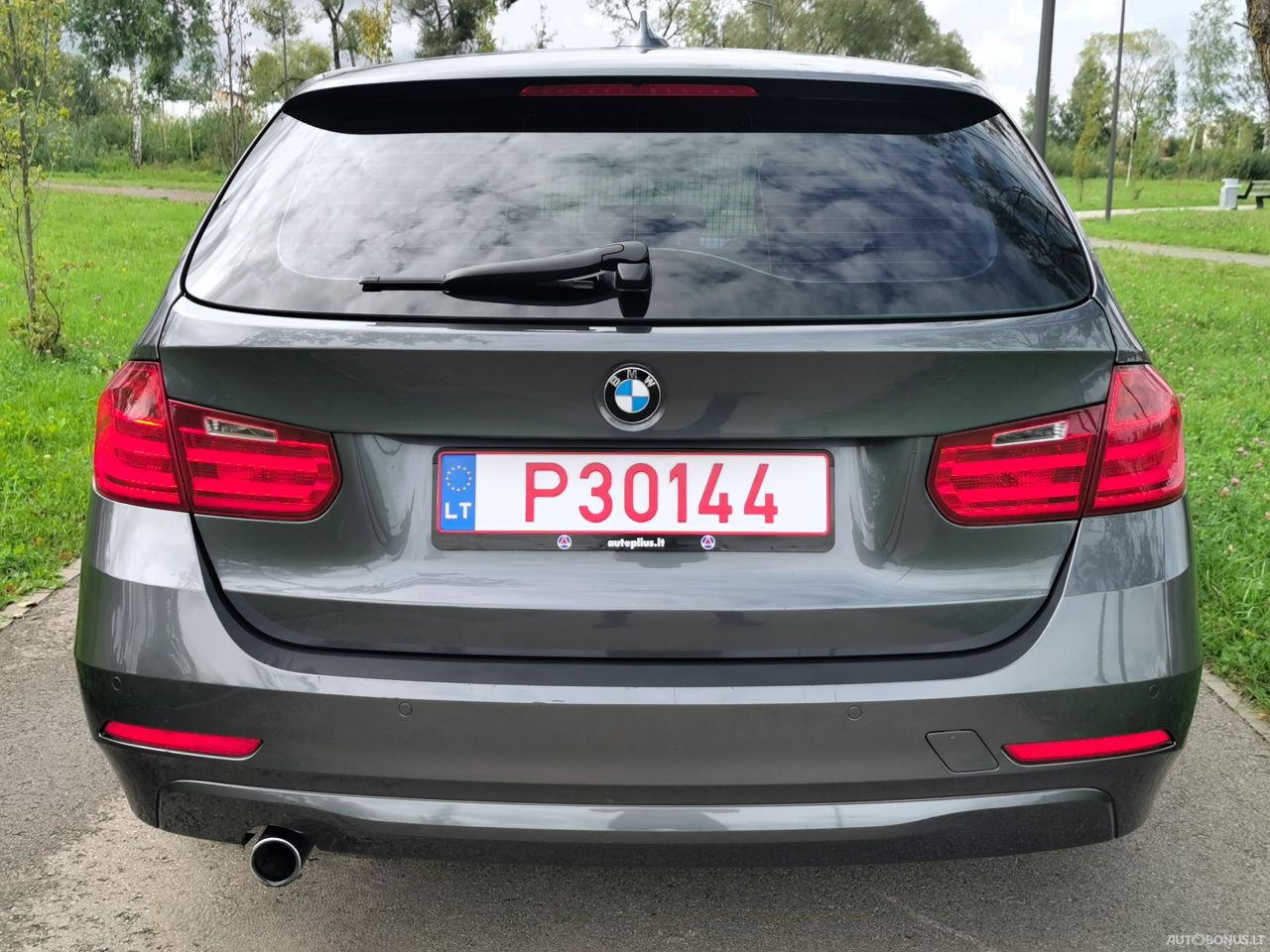 BMW 330 | 4