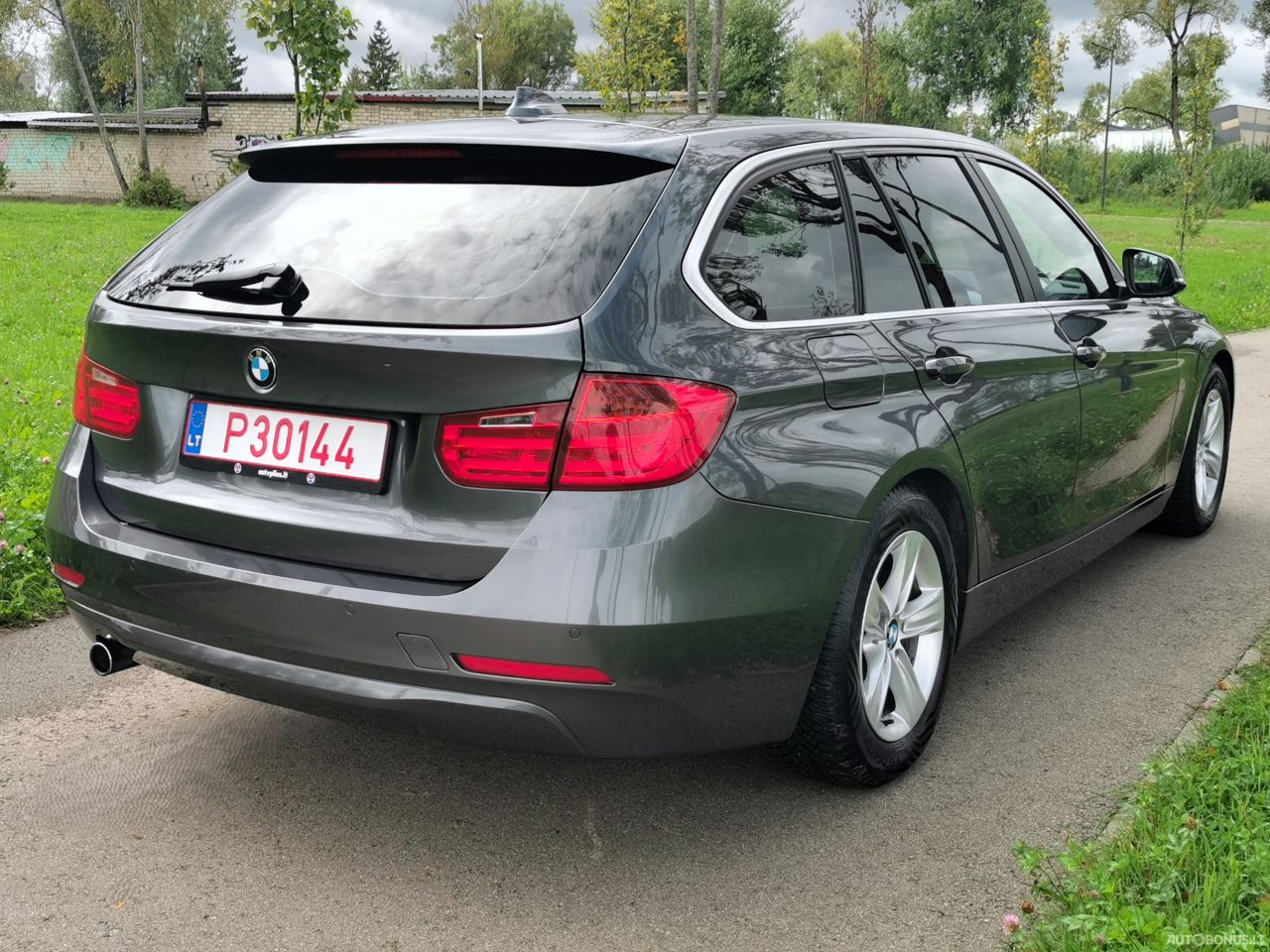BMW 330 | 5