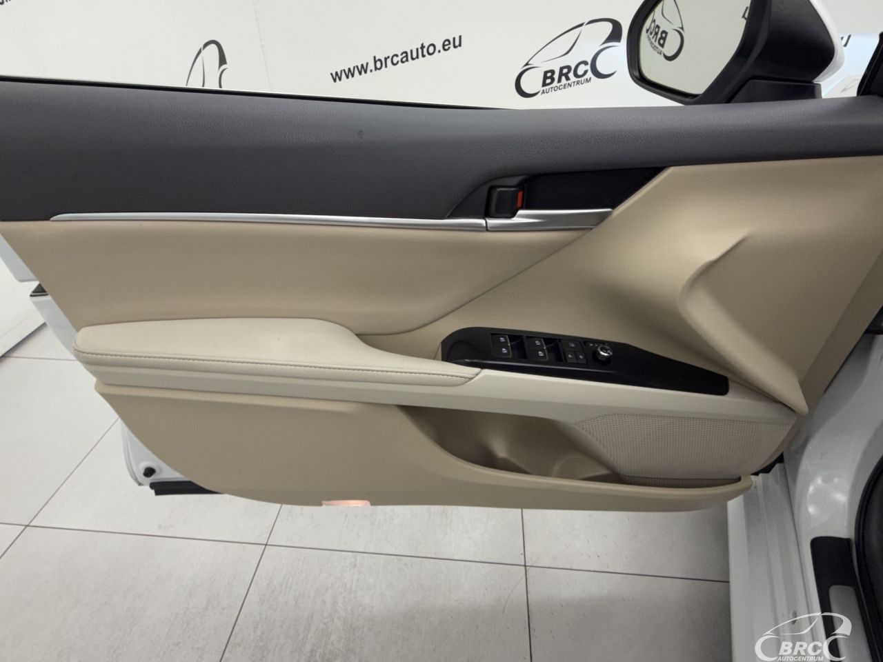 Toyota Camry | 19