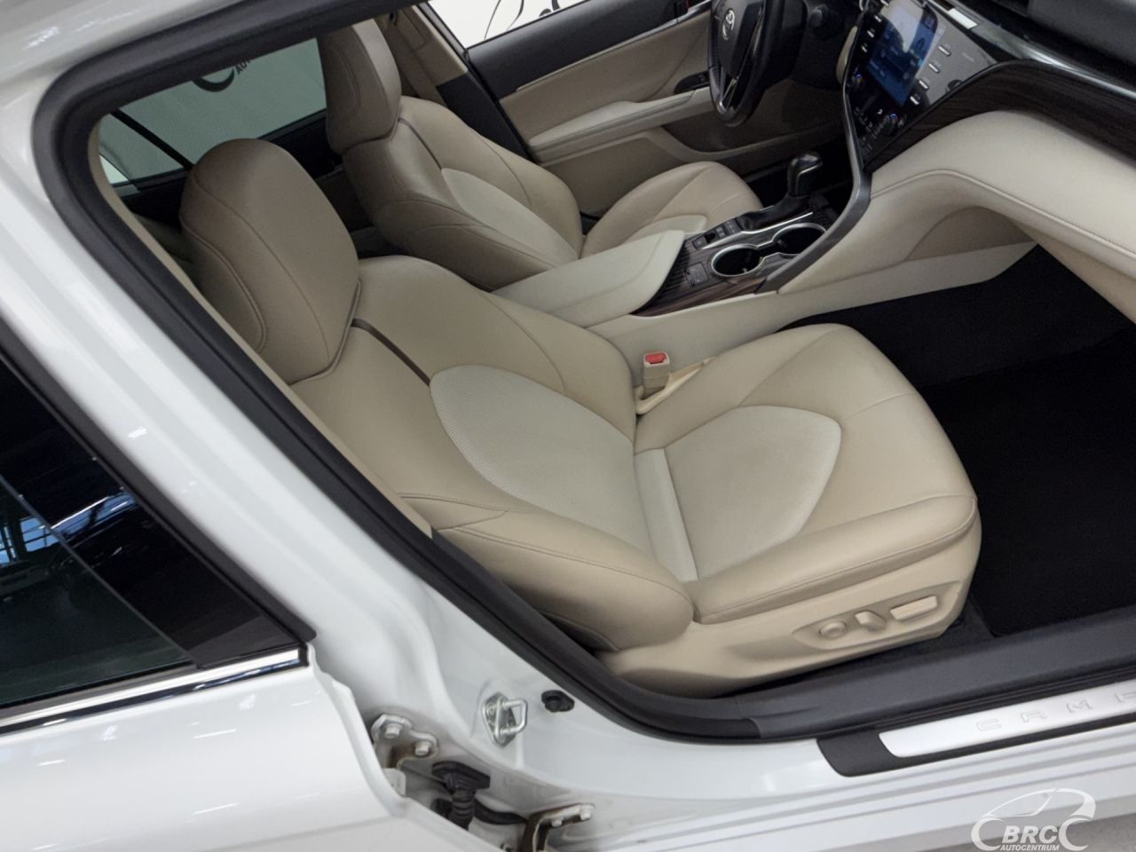 Toyota Camry | 4