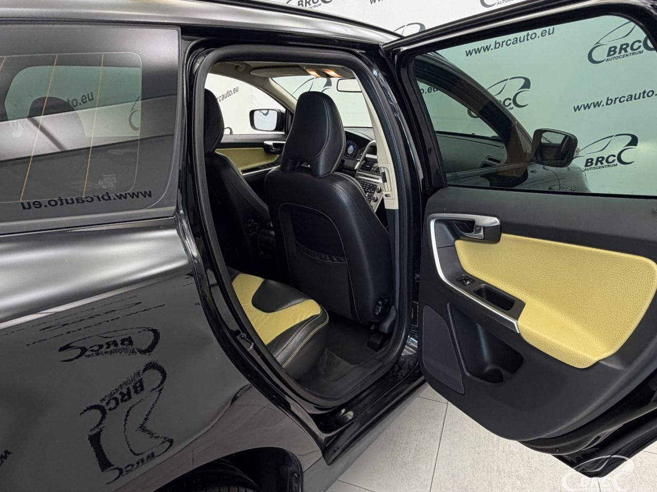 Volvo XC60 | 11