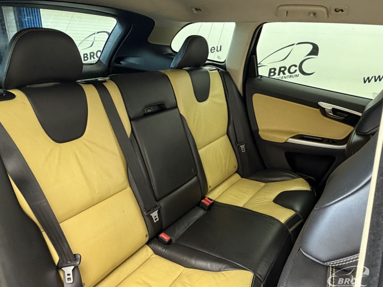 Volvo XC60 | 10