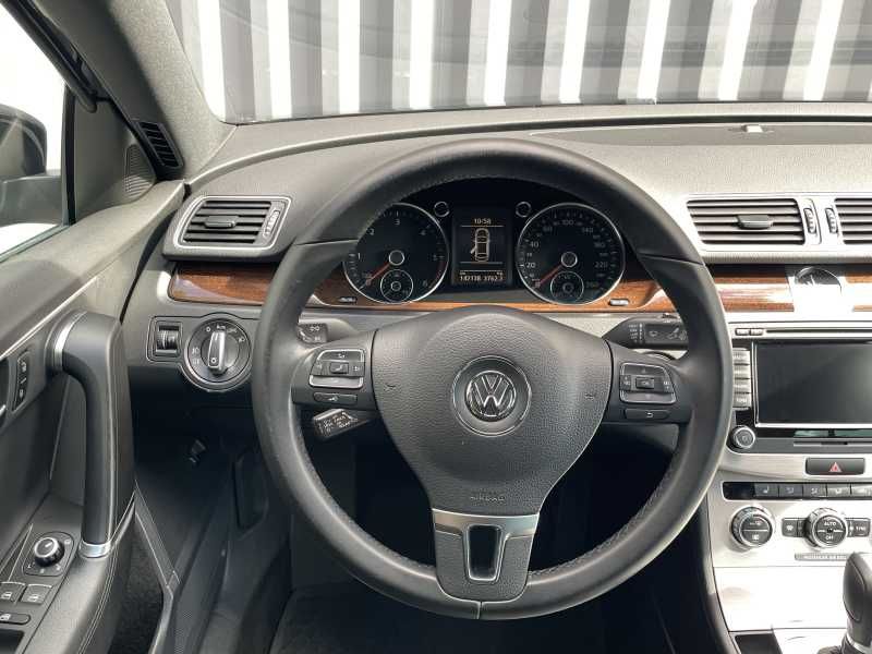 Volkswagen Passat | 12