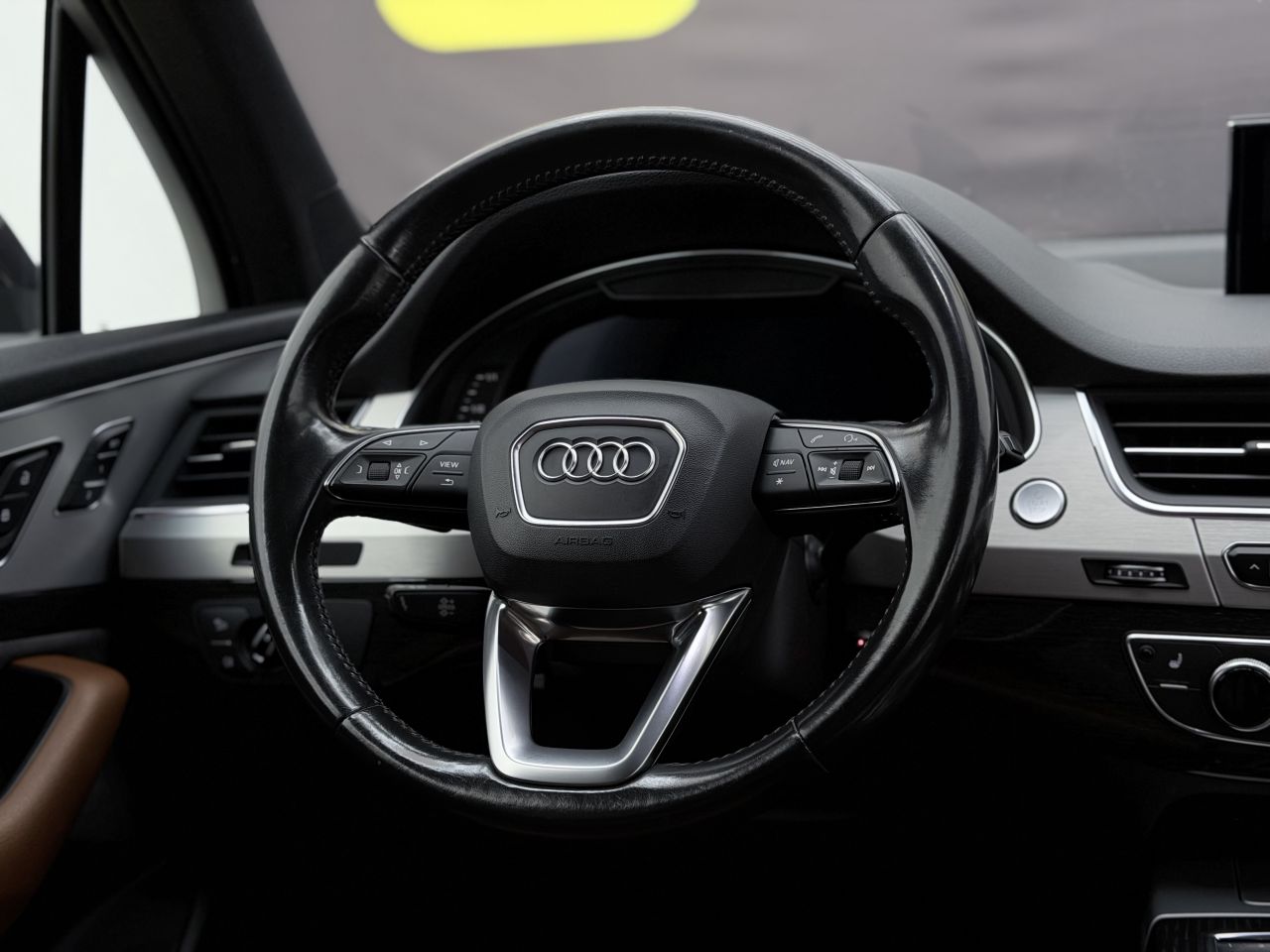 Audi Q7 | 18