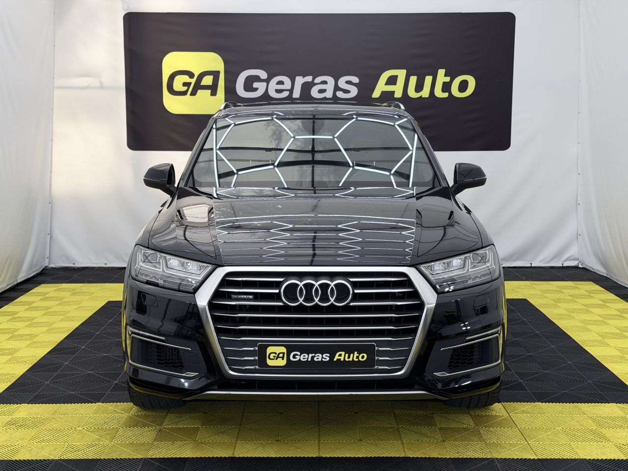 Audi Q7 | 6