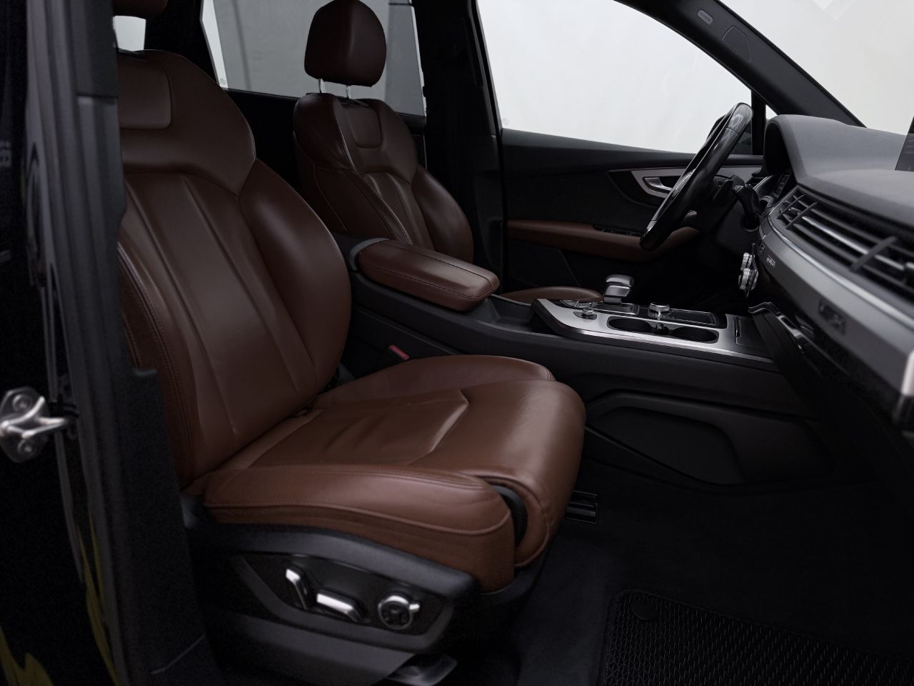 Audi Q7 | 14