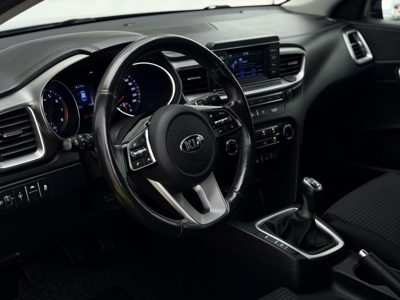 Kia Cee'd | 8