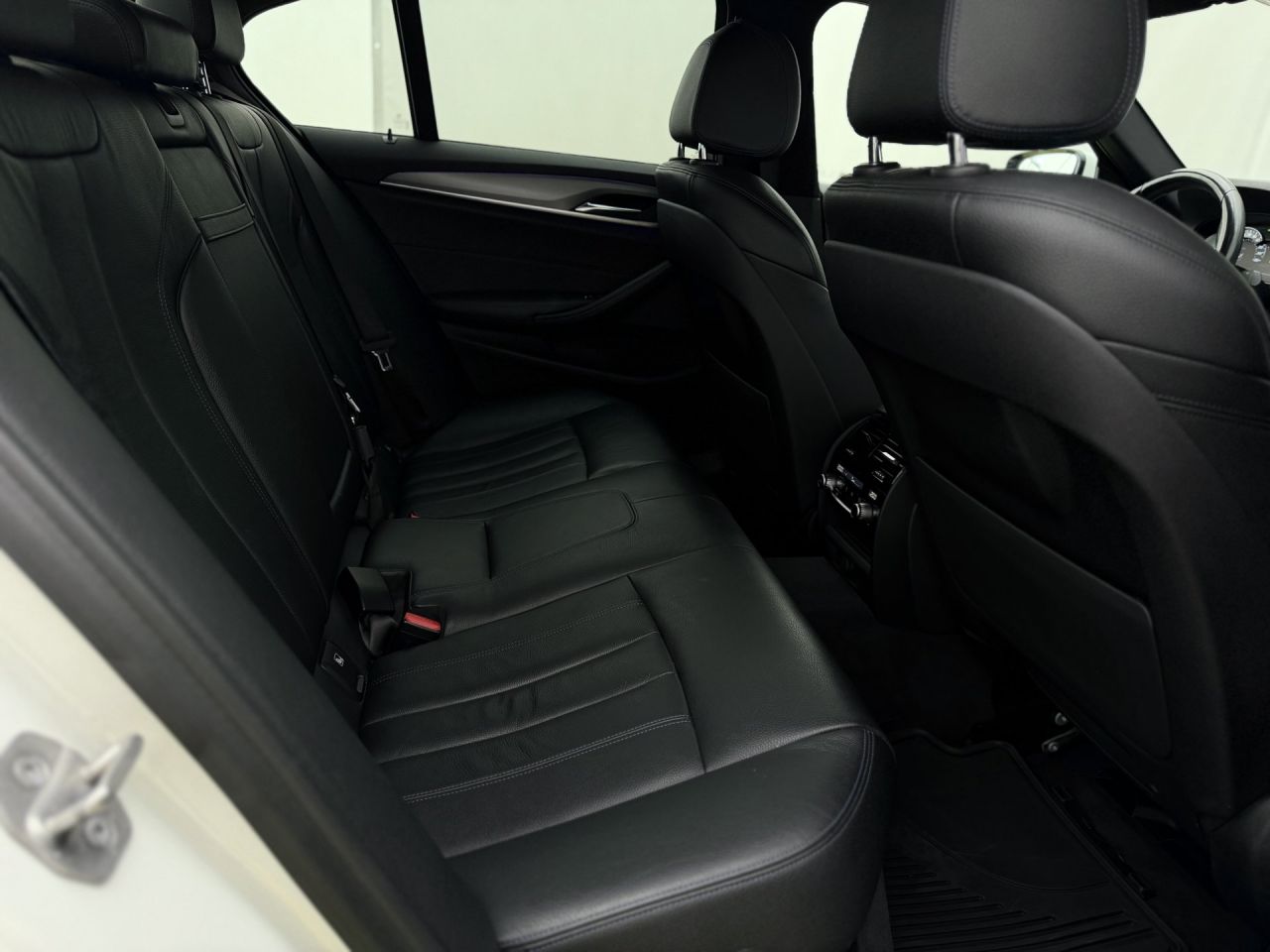 BMW 520 | 10
