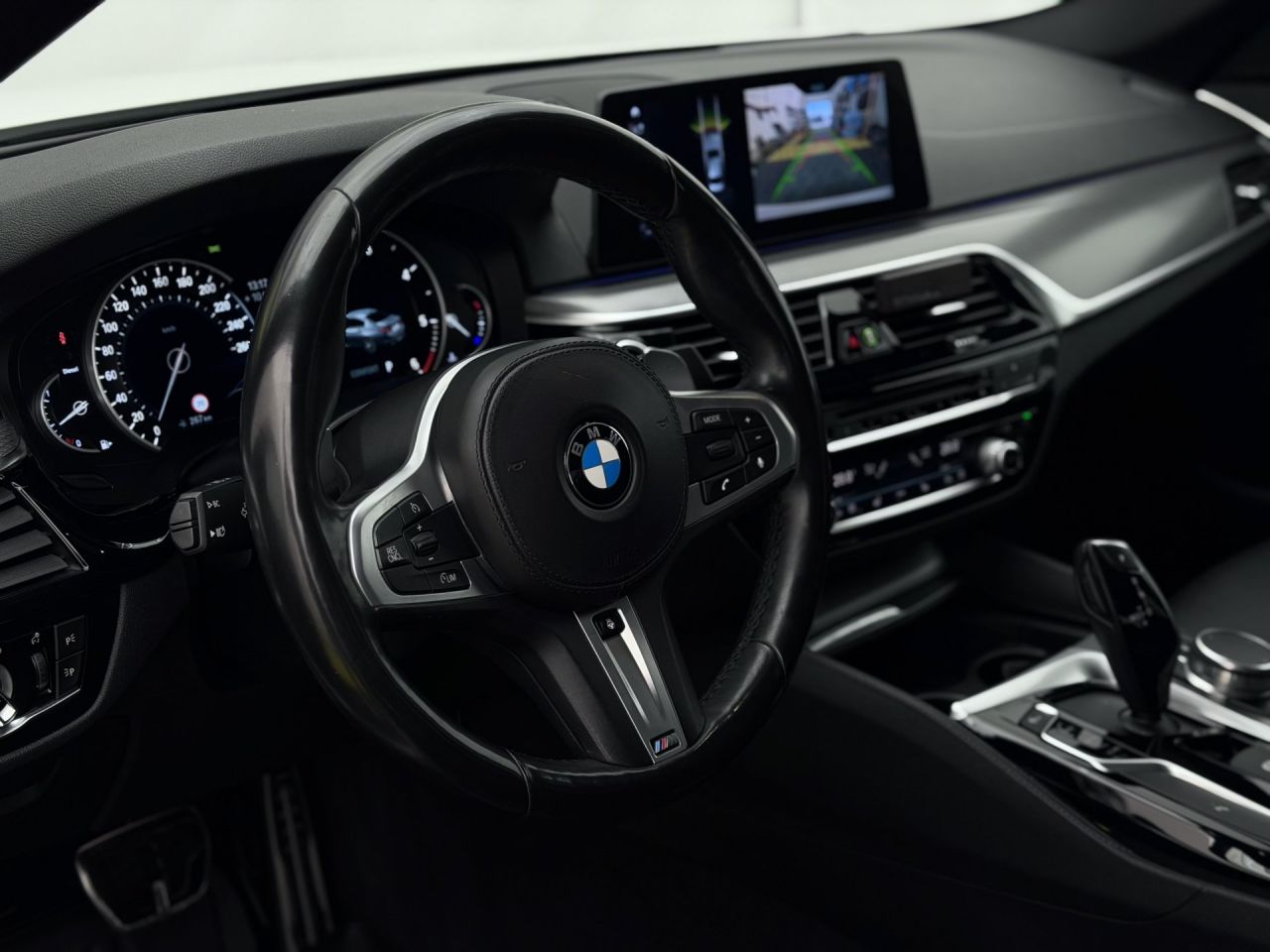 BMW 520 | 7