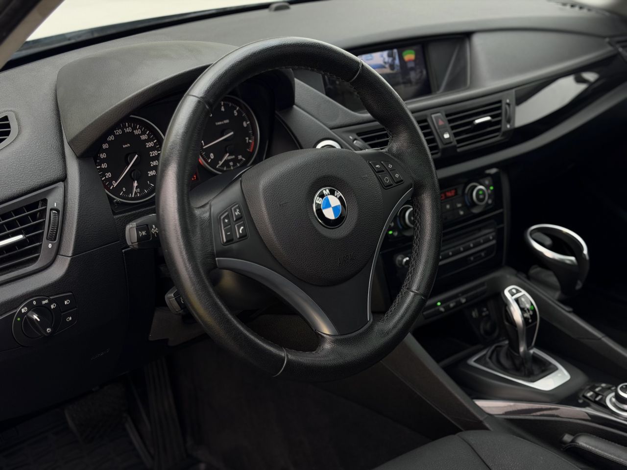 BMW X1 | 8