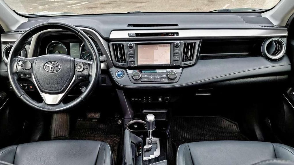 Toyota RAV4 | 14