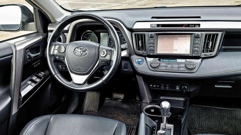 Toyota RAV4 | 16