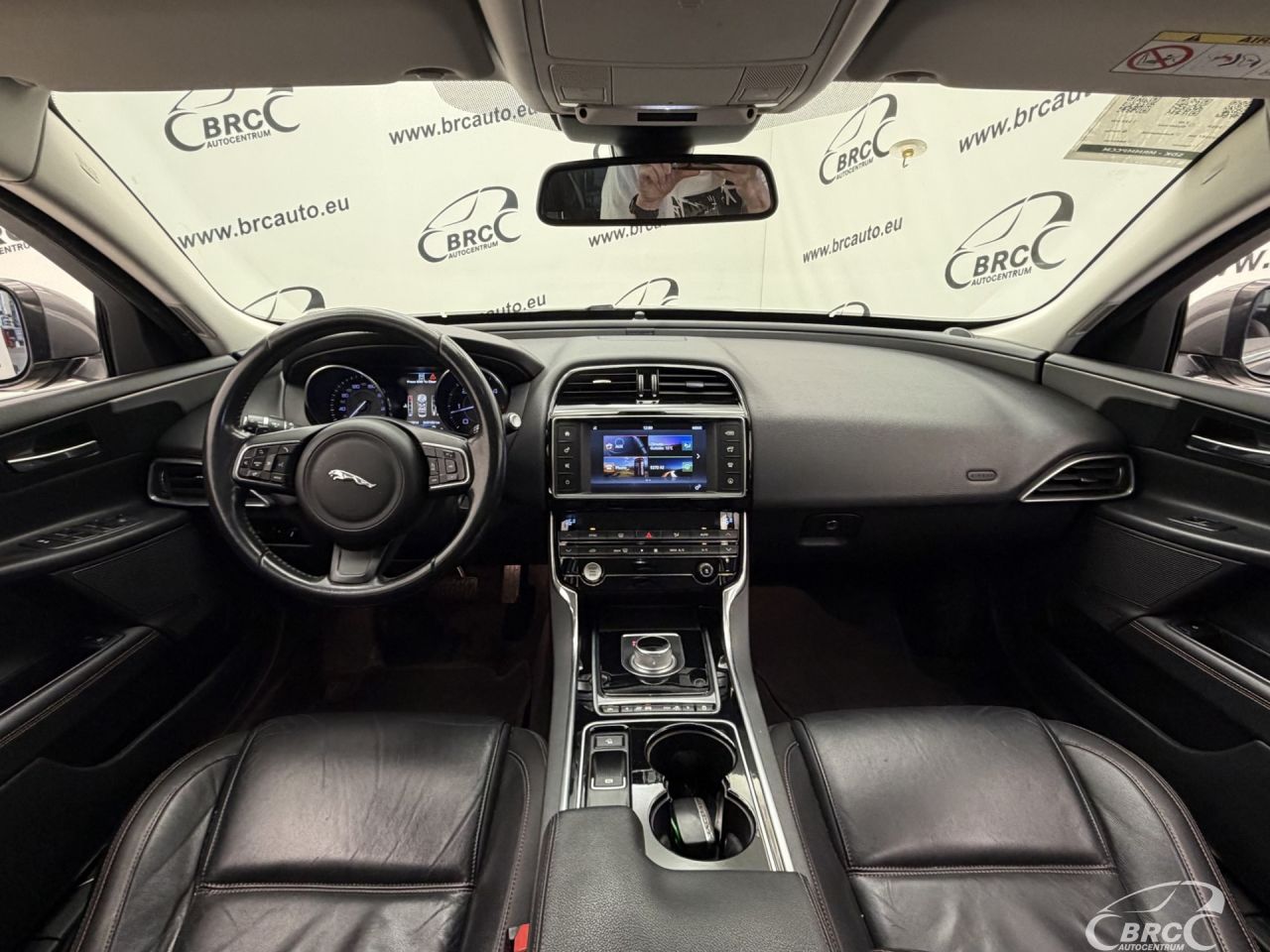 Jaguar XE | 2