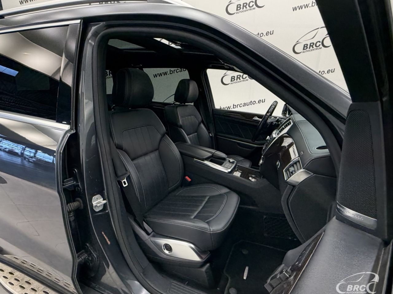 Mercedes-Benz GL350 | 6