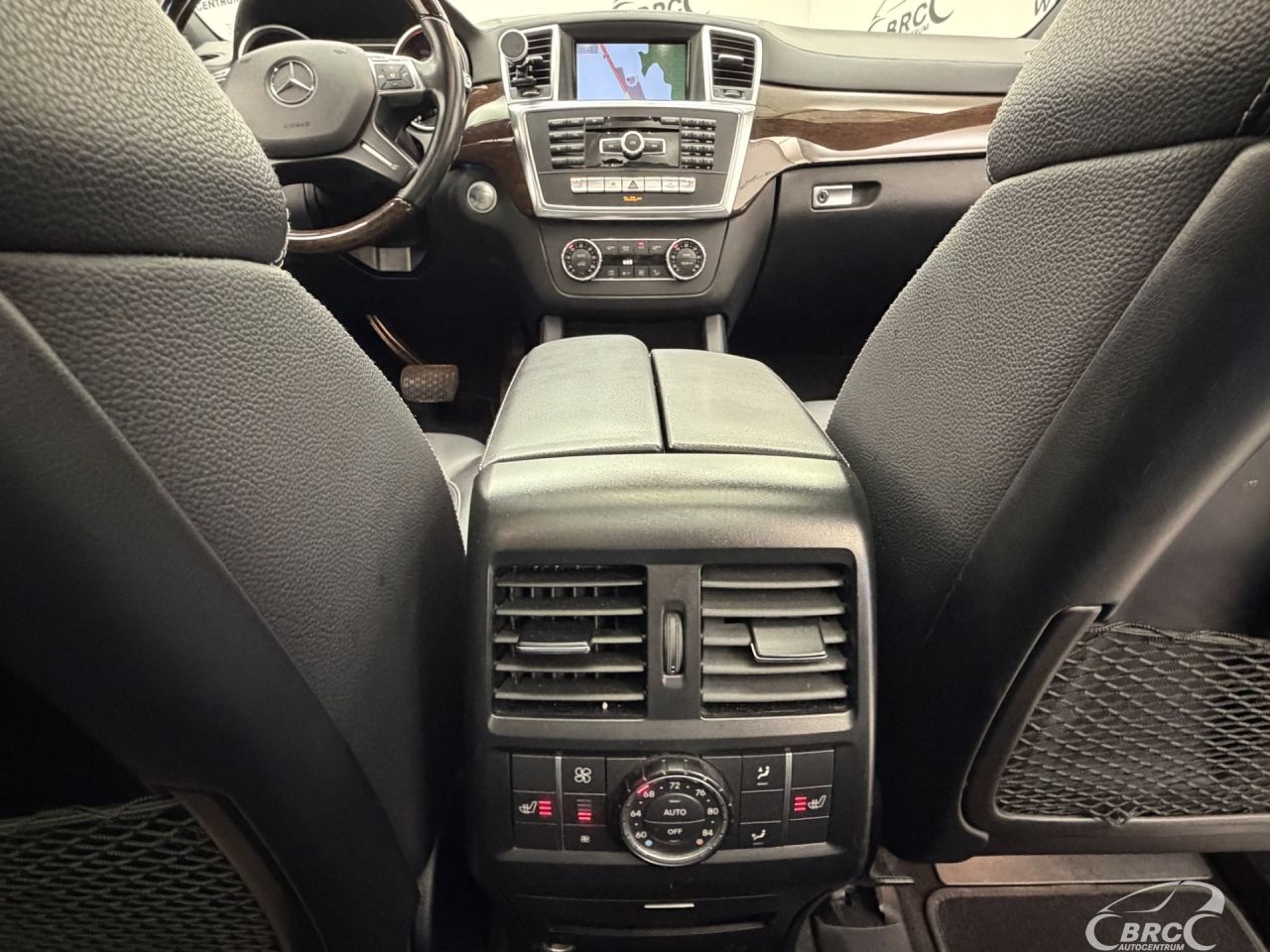 Mercedes-Benz GL350 | 16