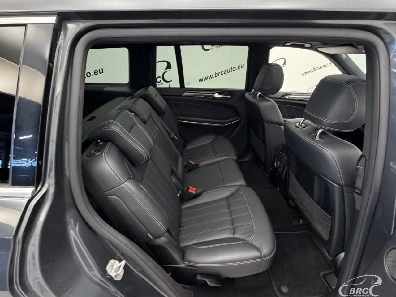 Mercedes-Benz GL350 | 10