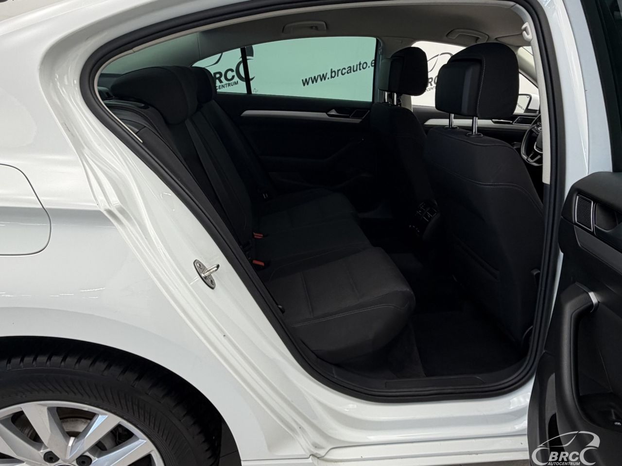 Volkswagen Passat | 8