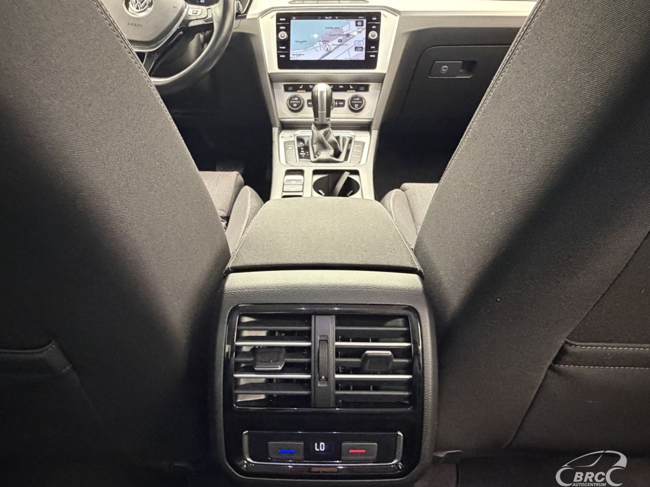 Volkswagen Passat | 12