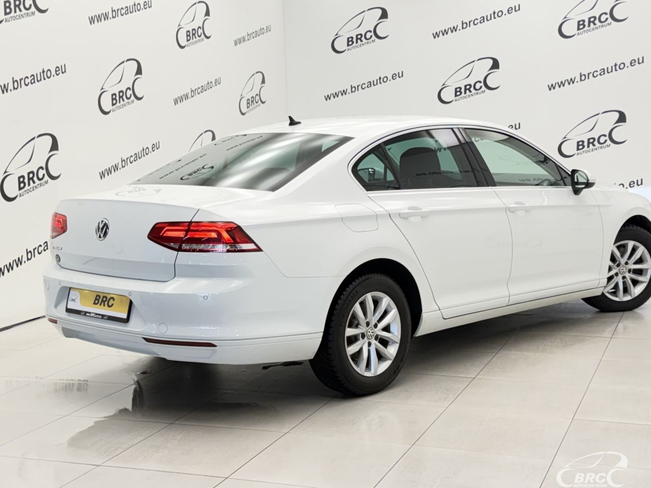 Volkswagen Passat | 1